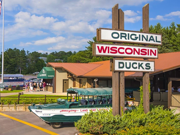 Original Wisconsin Ducks Tour